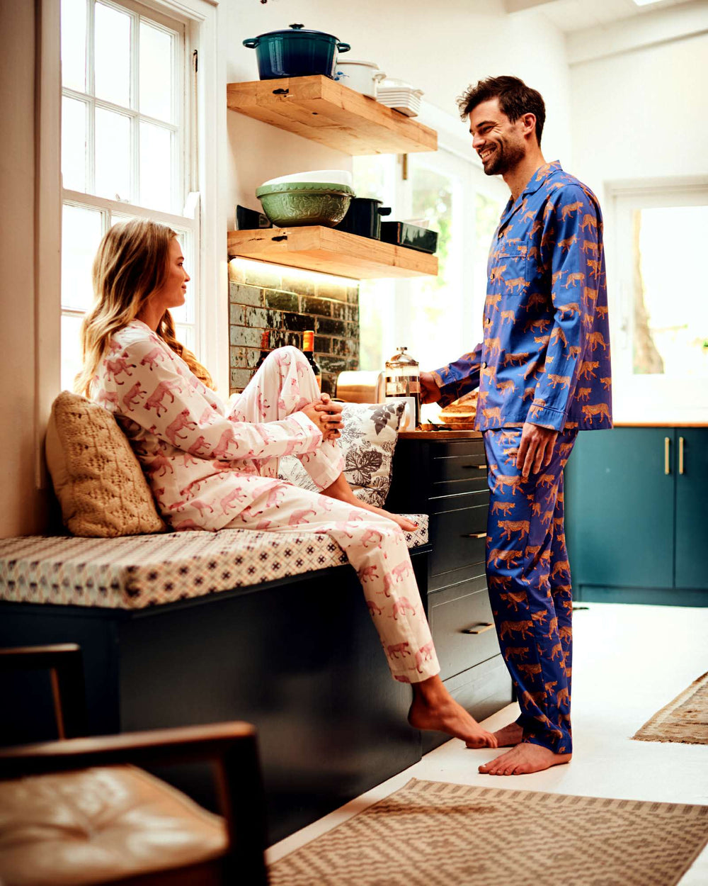 Electric blue pyjamas set for men with cheetahs