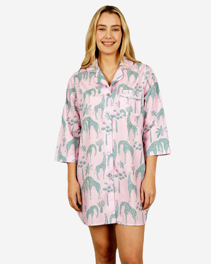 Womens sleepshirts - Giraffes Pink