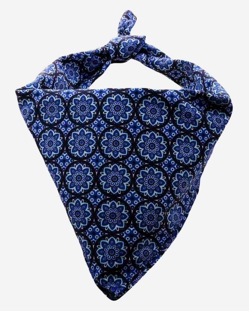 Bandana multifunzione con colore blu royal a tinta unita