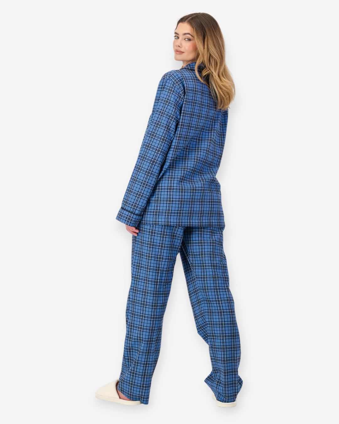 Womens blue checked pyjamas in flannel - camden blue